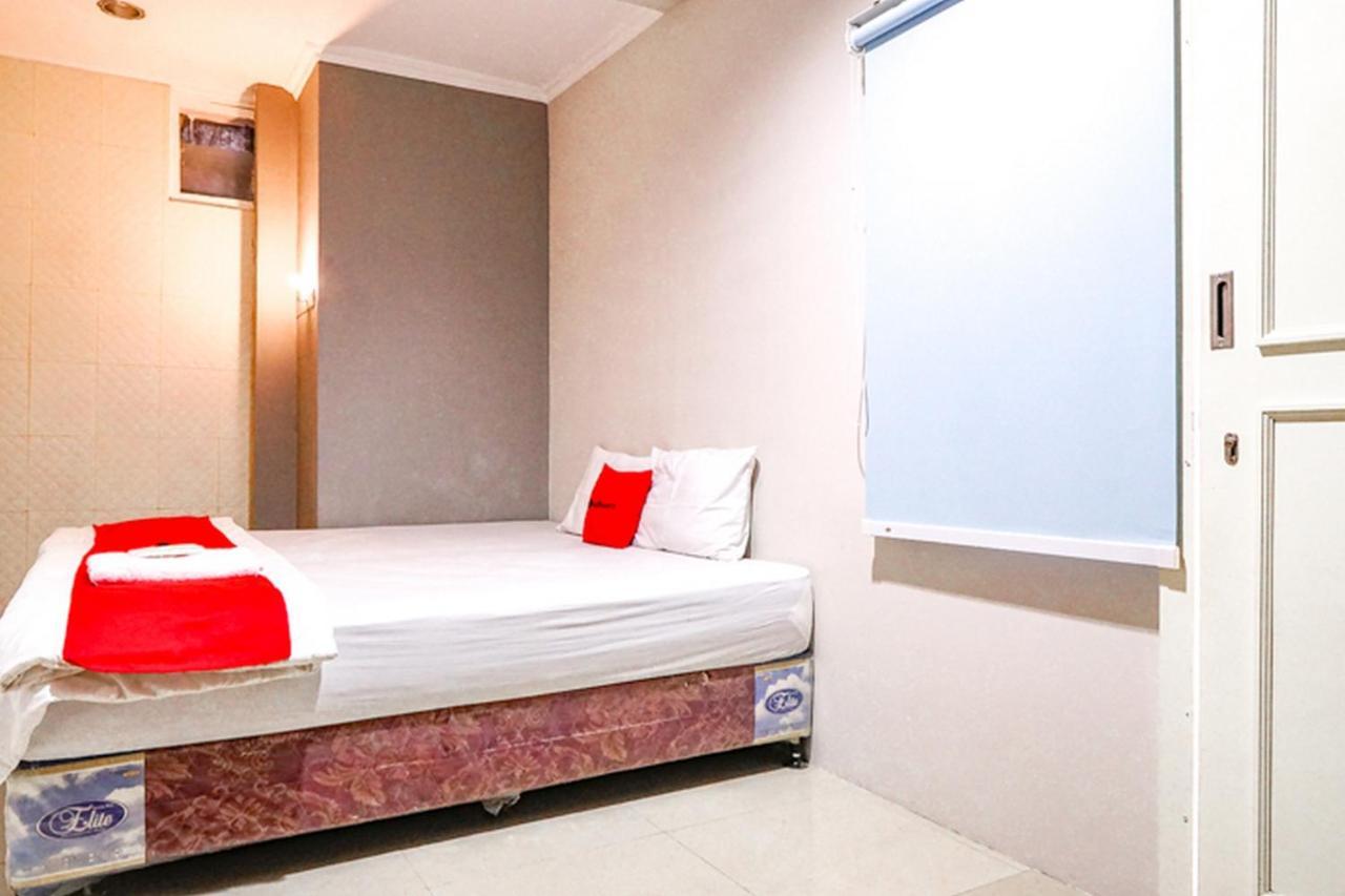 Reddoorz @ Citraland Surabaya Hotel Ngoại thất bức ảnh