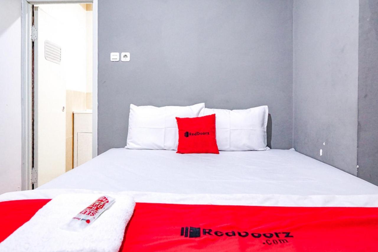 Reddoorz @ Citraland Surabaya Hotel Ngoại thất bức ảnh